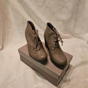 **Dr. Scholl's Wedge Taupe Lace Up Booties**